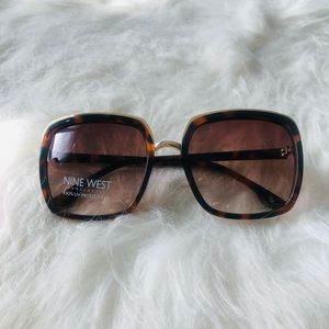 New Nine West oversized sunglasses